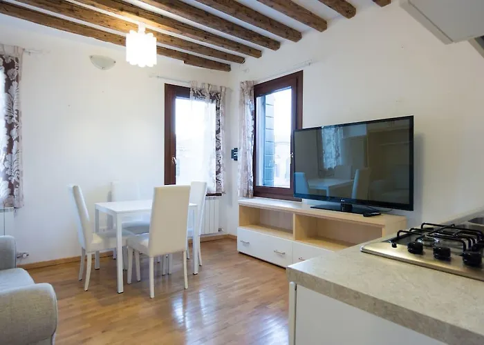 Central House * Murano