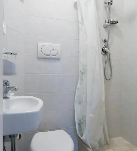 Central House بيت للعطل