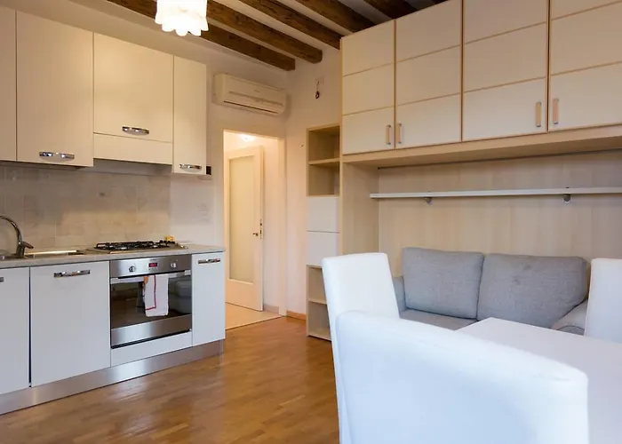 بيت للعطل Central House مورانو