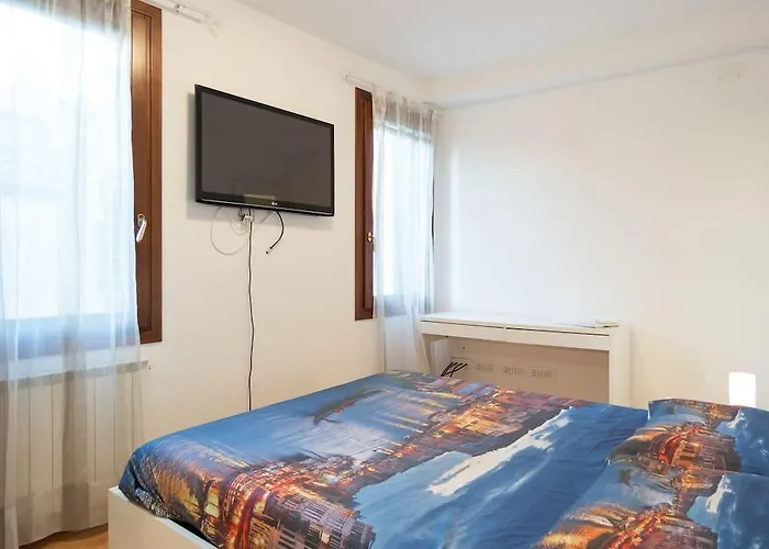 Central House * Murano